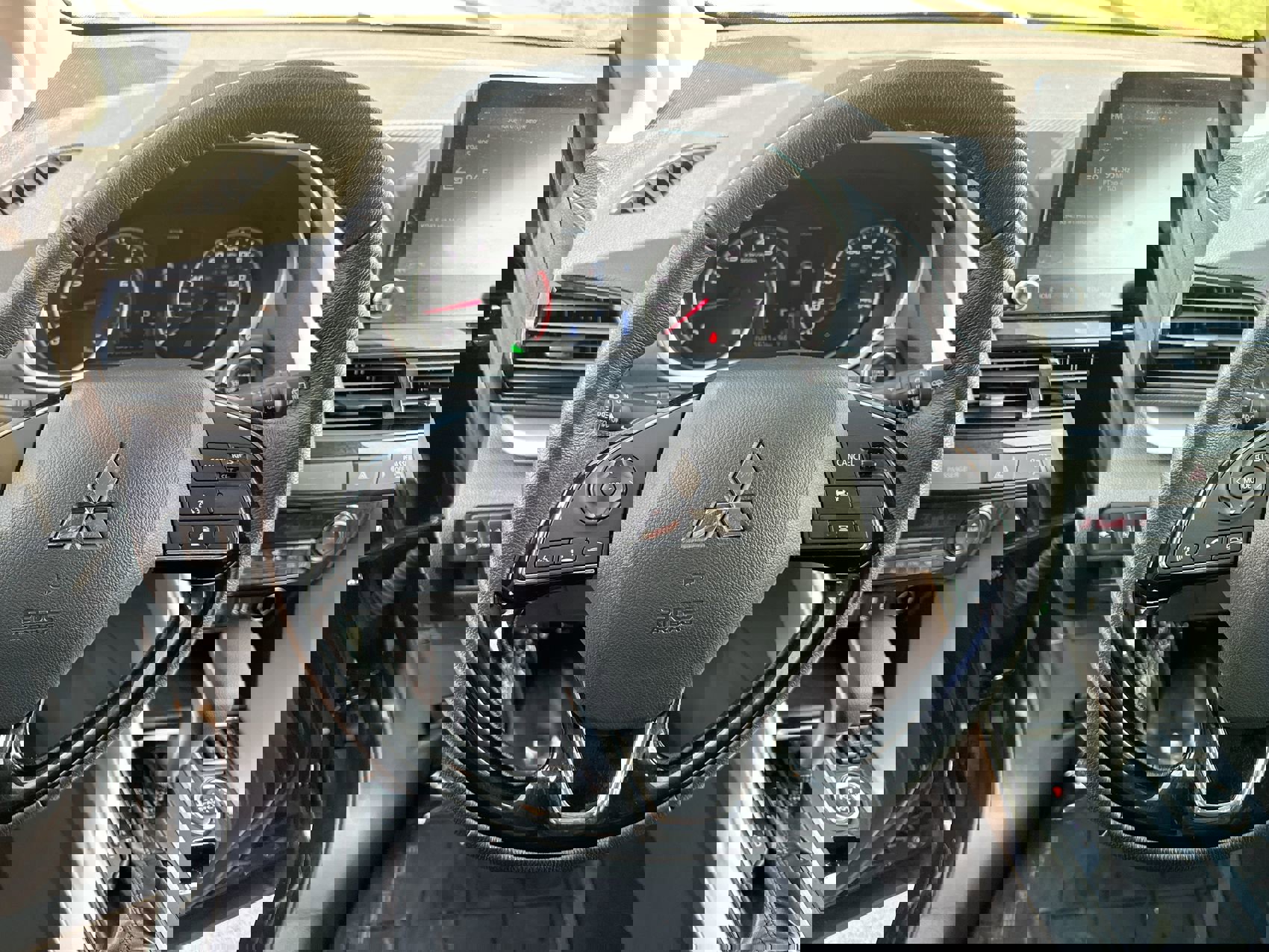 Used 2024 Mitsubishi Eclipse Cross SE image 14