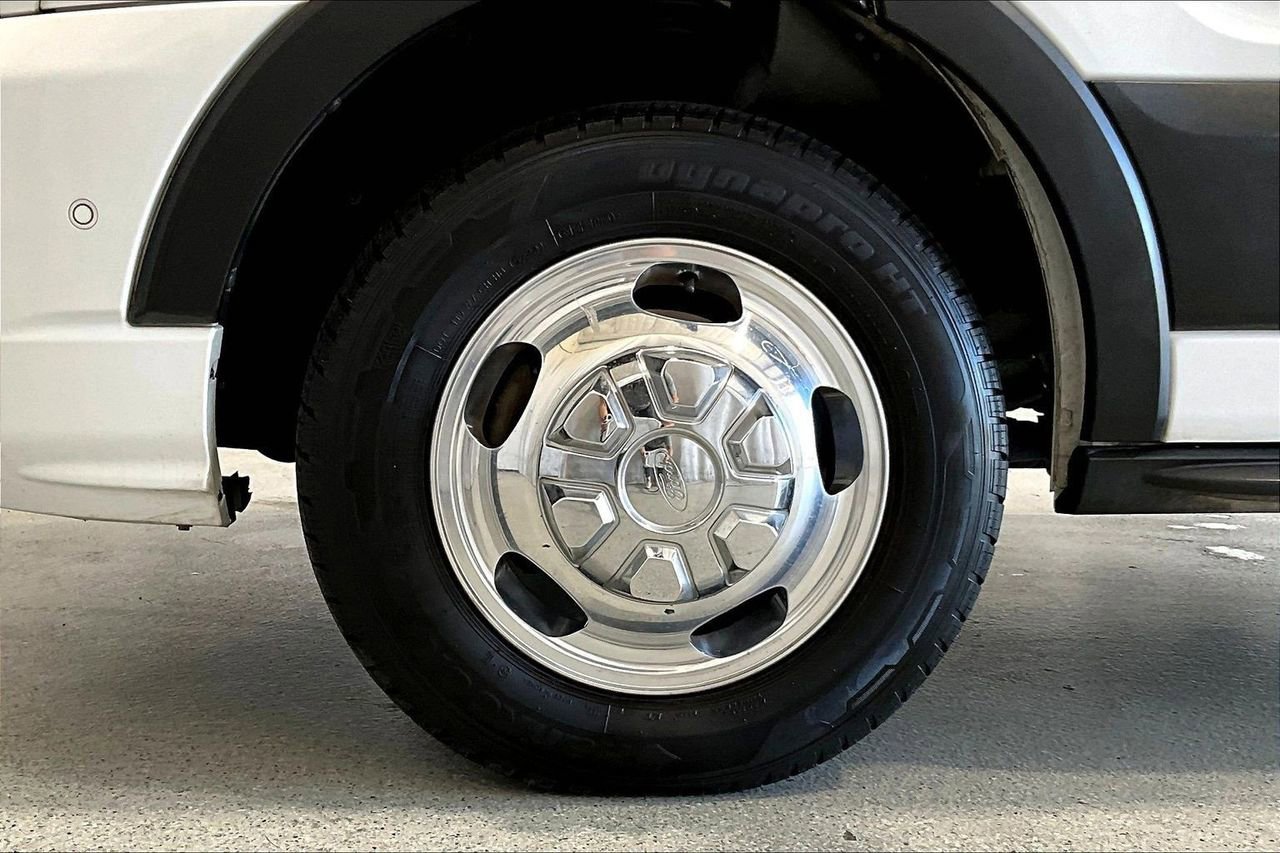 Used 2023 Ford Transit 350 XLT image 8