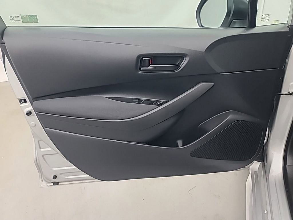 Used 2025 Toyota Corolla LE FWD image 22