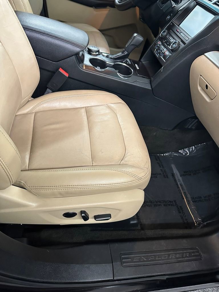 Used 2016 Ford Explorer XLT w/ Equipment Group 202A image 46