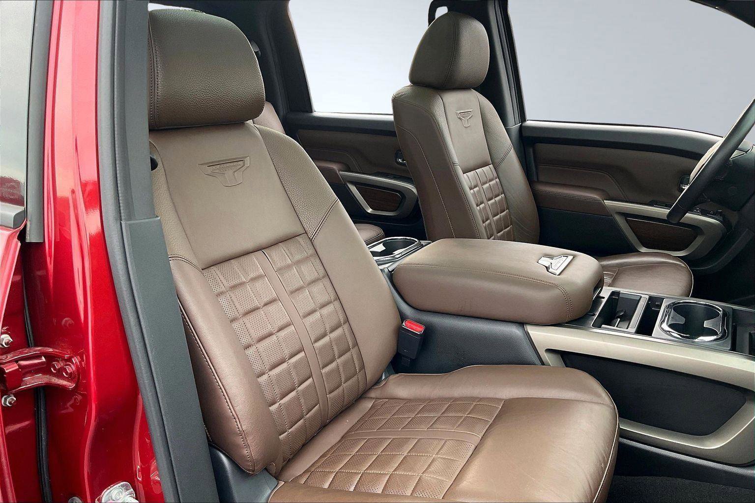 Used 2024 Nissan Titan Platinum Reserve w/ Moonroof Package image 8