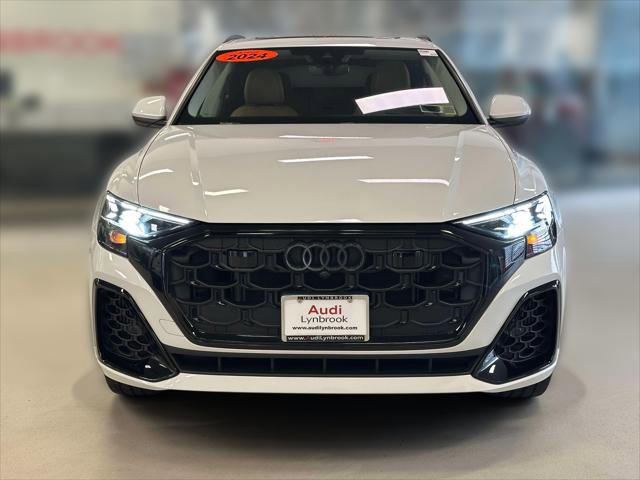 Used 2024 Audi Q8 Prestige w/ Prestige Package image 2