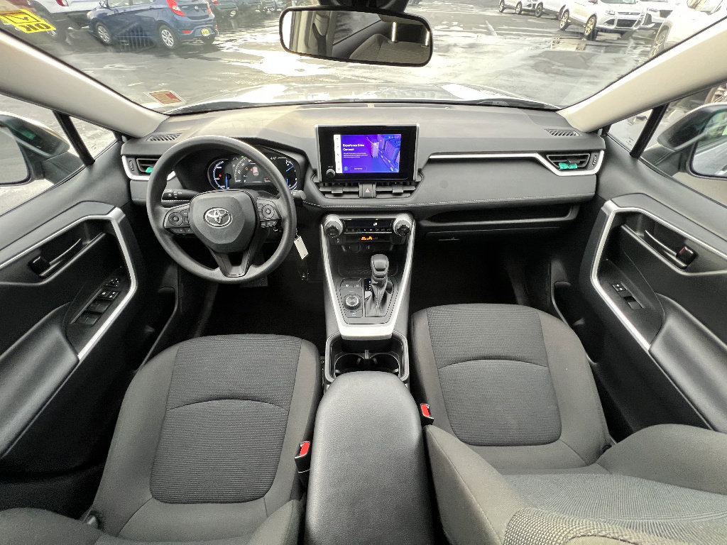 Used 2025 Toyota RAV4 LE image 18