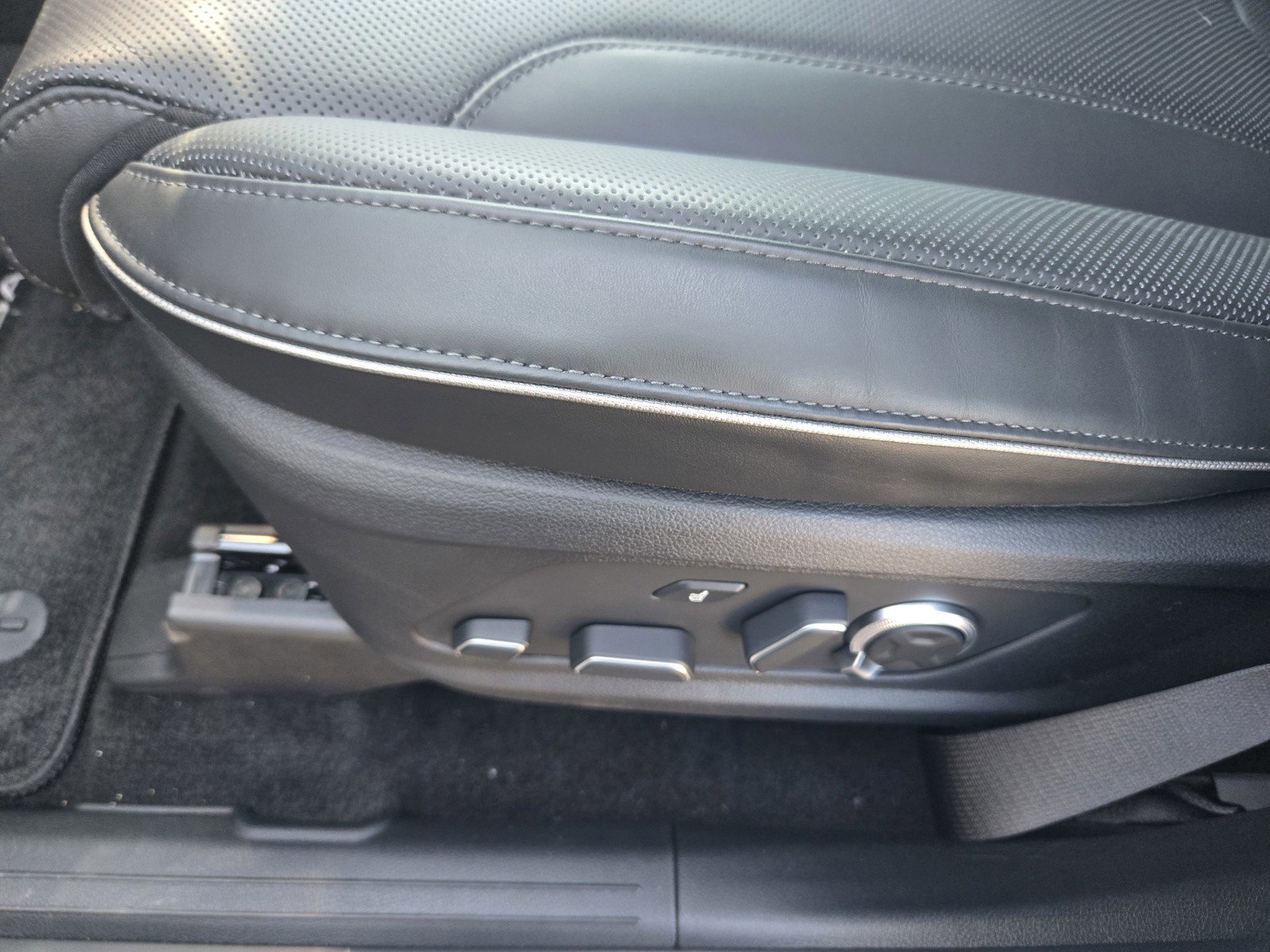 New 2025 Hyundai Palisade Calligraphy image 16