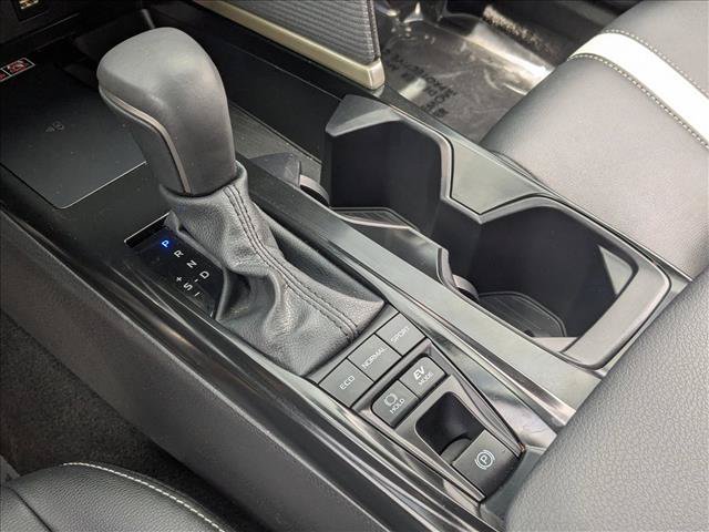 Used 2025 Toyota Camry SE FWD image 14