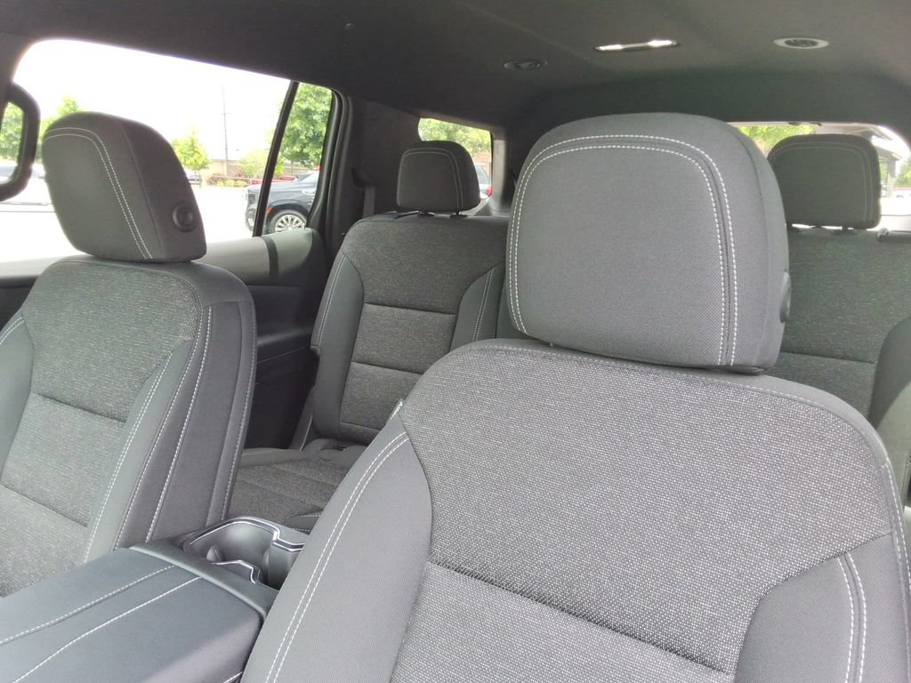 Certified 2025 Chevrolet Traverse LT w/ Driver Confidence Package FWD image 23
