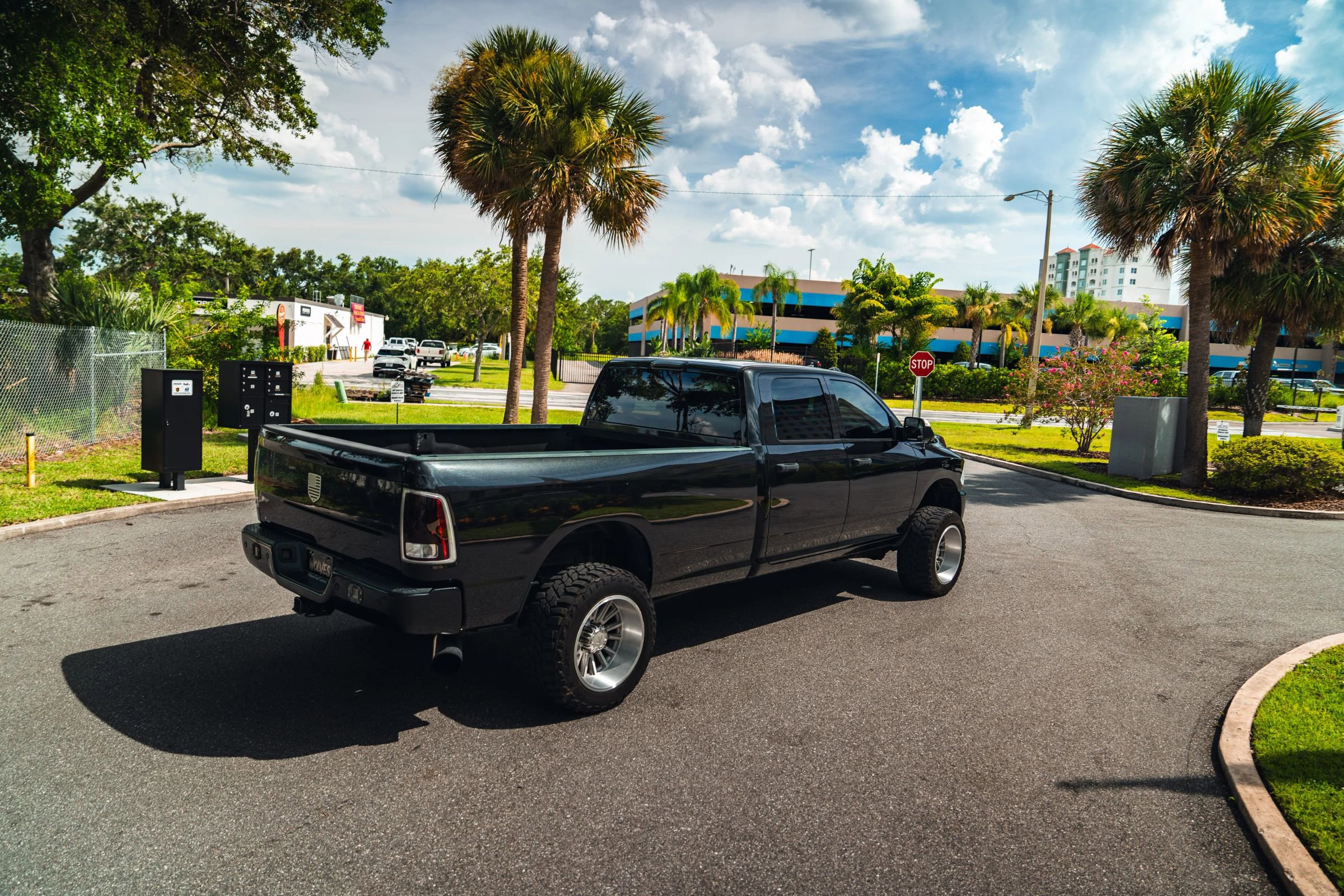 Used 2017 RAM 3500 Tradesman w/ Chrome Appearance Group image 7