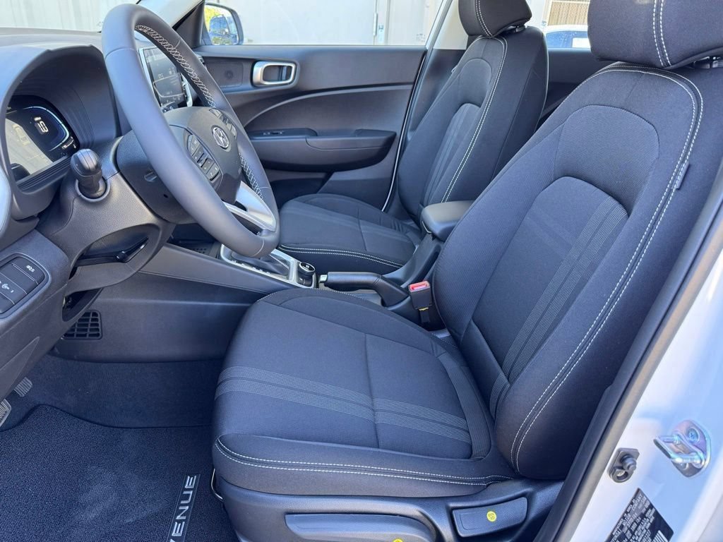 New 2026 Hyundai Venue SEL FWD image 8