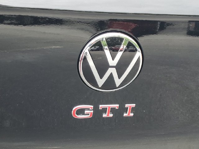 New 2026 Volkswagen GTI SE FWD image 7