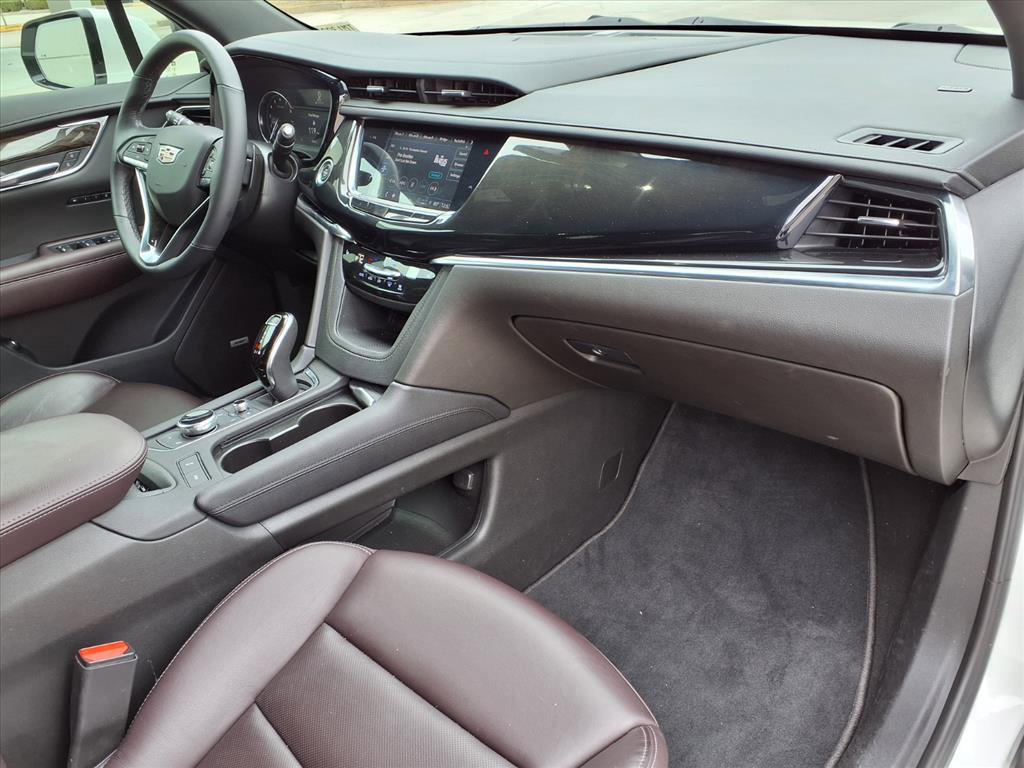 Certified 2022 Cadillac XT6 Premium Luxury image 8