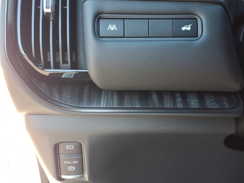 New 2026 Nissan Armada PRO-4X AWD/4WD image 21