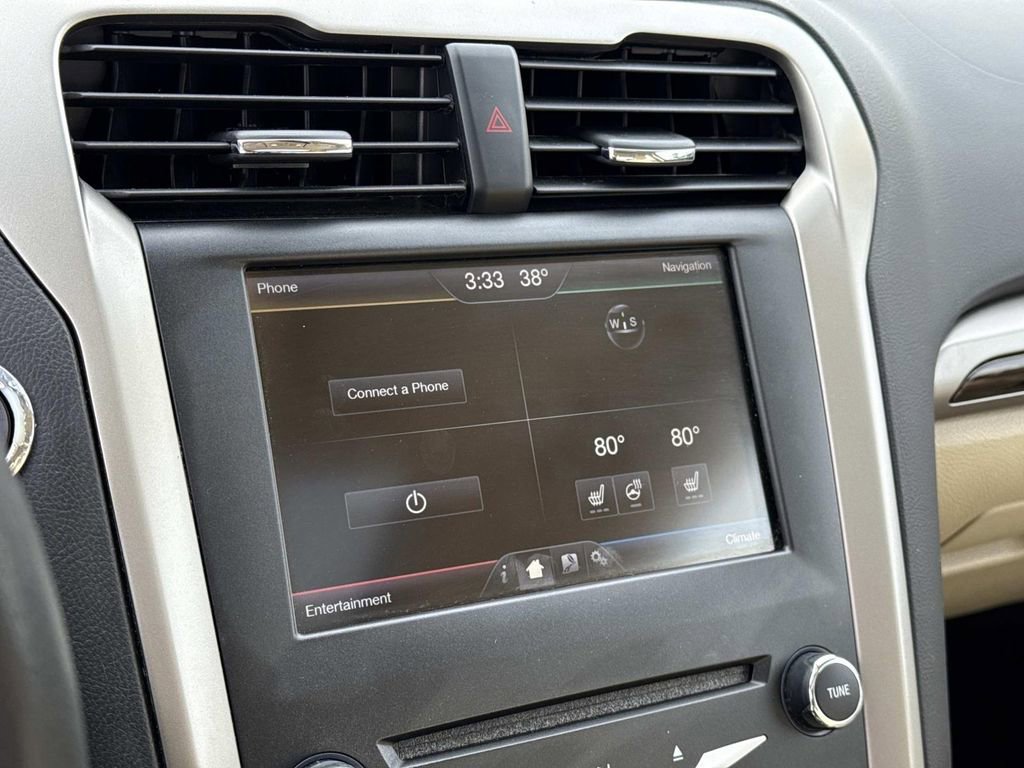 Used 2015 Ford Fusion SE w/ Equipment Group 502A image 11