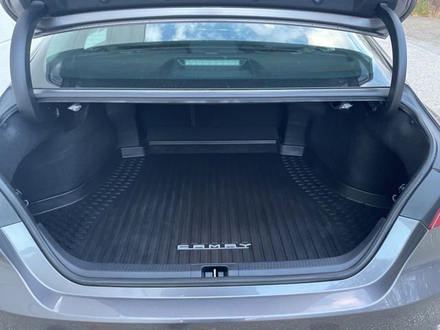 Used 2019 Toyota Camry XLE image 8