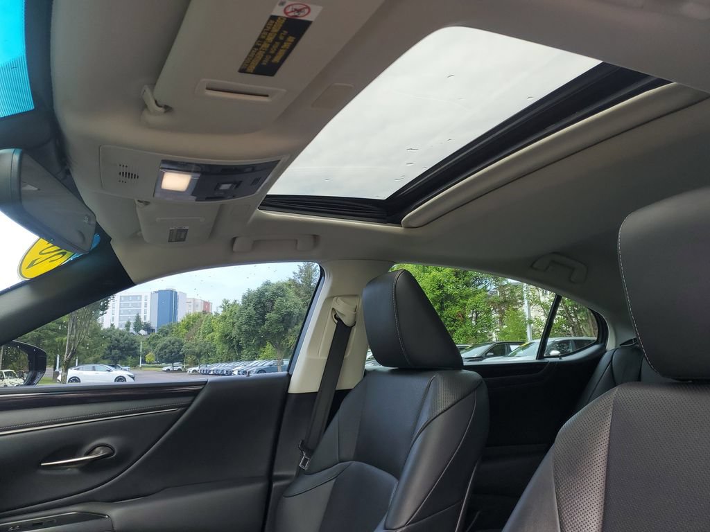 Used 2020 Lexus ES 350 w/ Premium Package FWD image 15