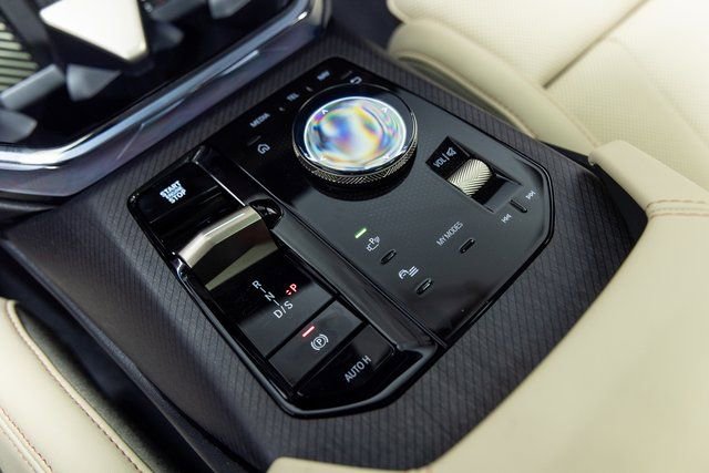 Certified 2025 BMW X3 xDrive30i image 19