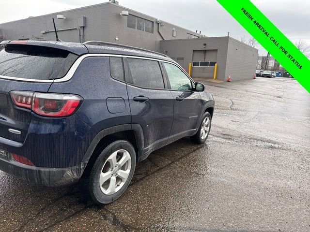 Used 2018 Jeep Compass Latitude w/ Cold Weather Group image 10