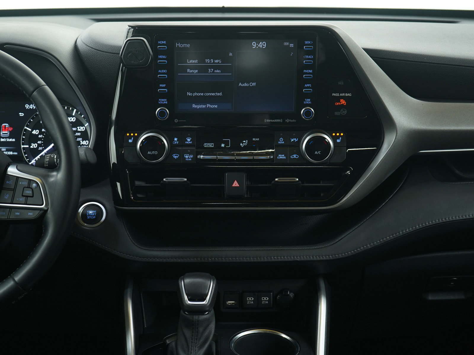 Used 2021 Toyota Highlander XLE image 18