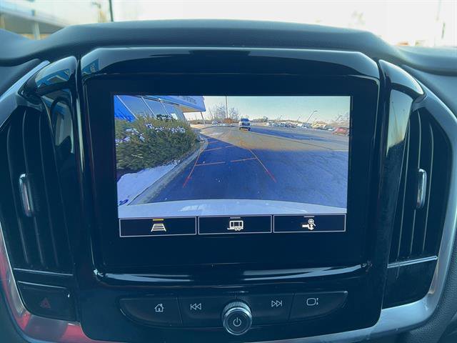 Used 2022 Chevrolet Traverse LT image 28