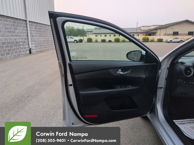 Used 2019 Kia Forte LXS FWD image 10