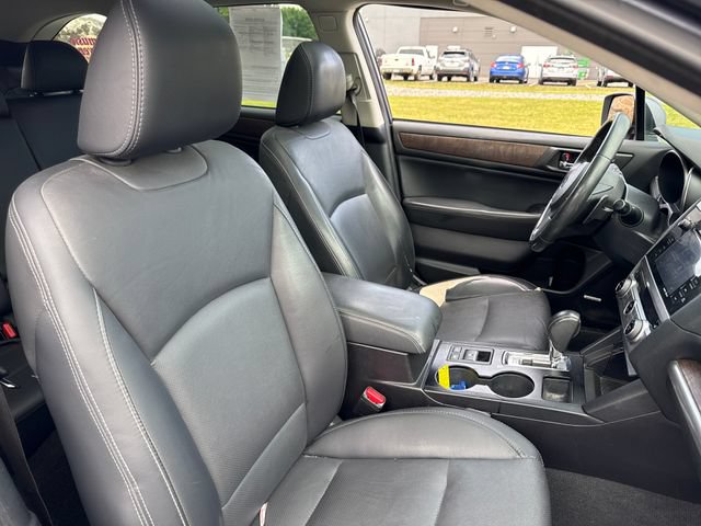 Used 2017 Subaru Outback 2.5i Limited AWD/4WD image 13