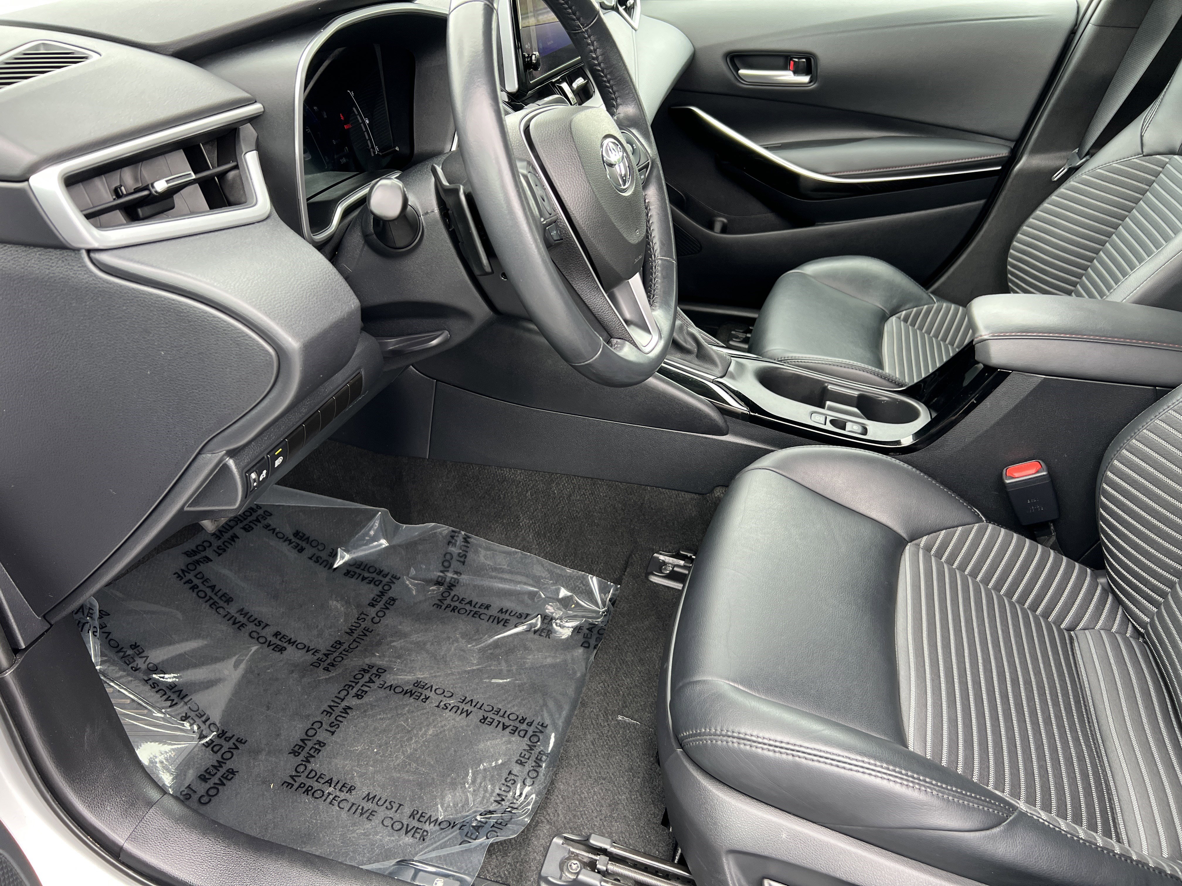 Used 2023 Toyota Corolla XSE w/ Carpet Mat Package (TMS) image 15