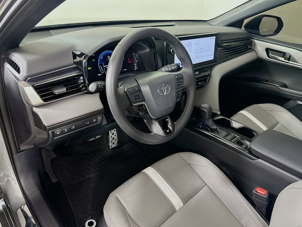 Certified 2025 Toyota Camry SE image 9