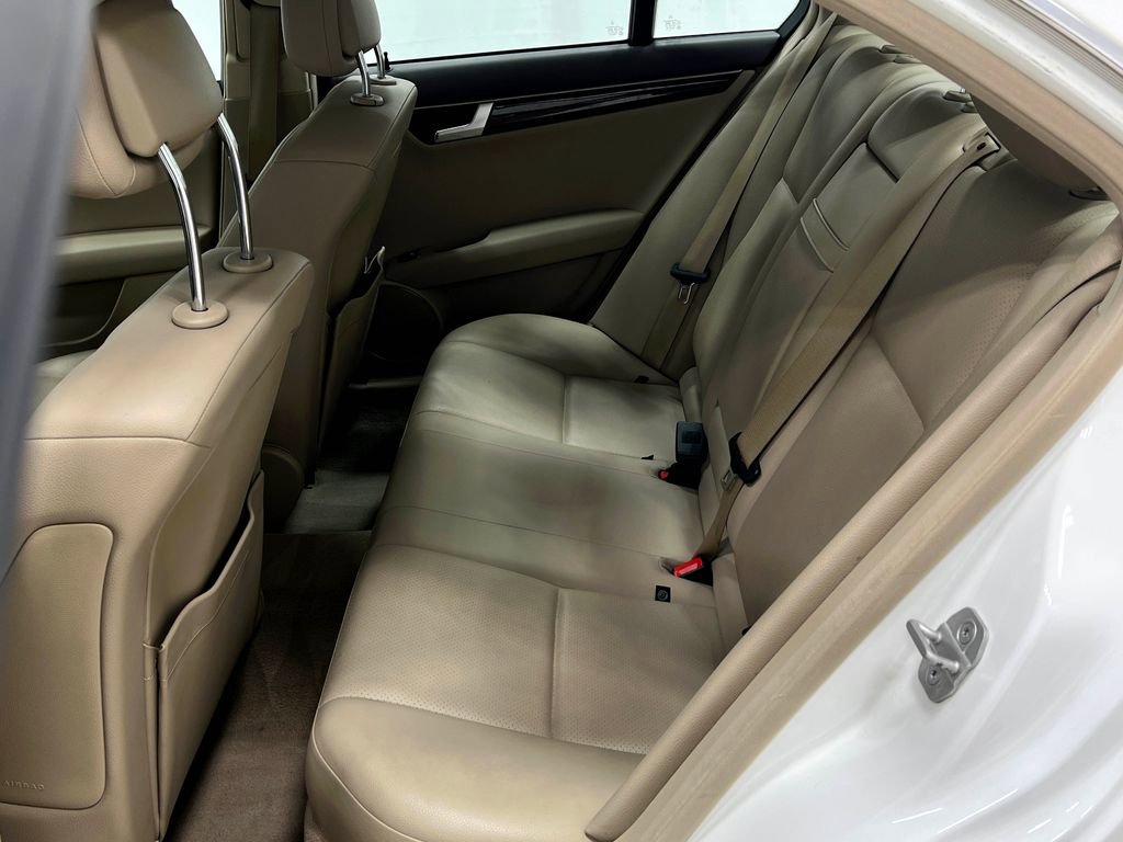 Used 2013 Mercedes-Benz C 300 4MATIC Sedan image 31