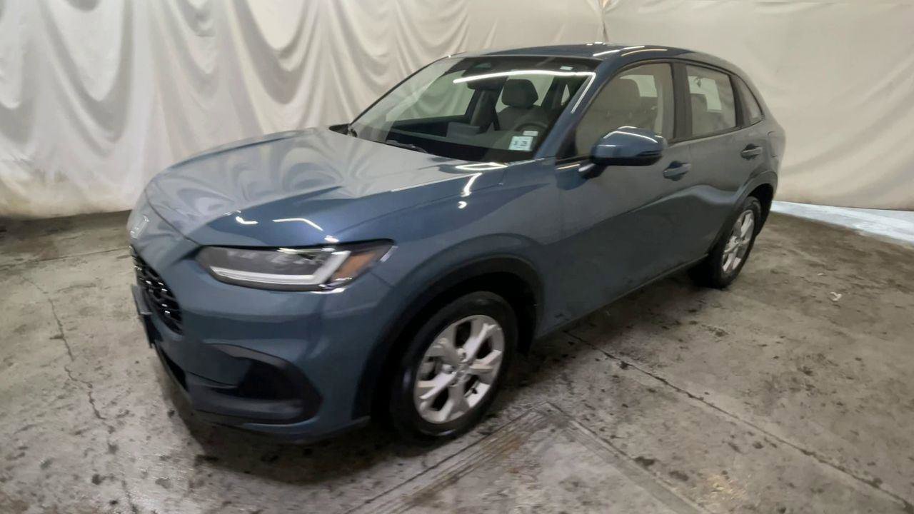 Certified 2025 Honda HR-V LX image 4