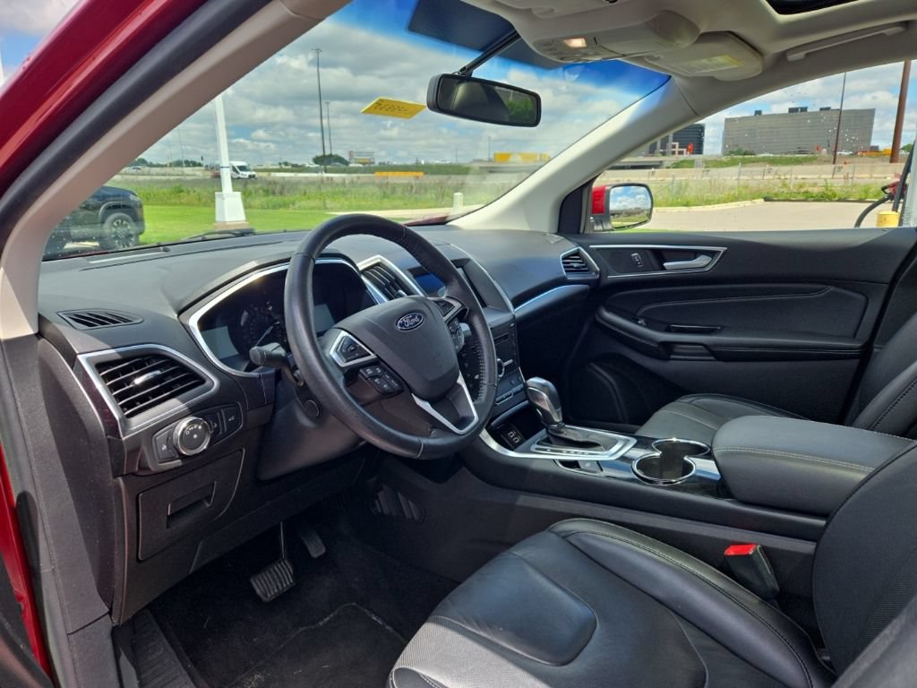 Used 2017 Ford Edge Titanium w/ Equipment Group 301A AWD/4WD image 11