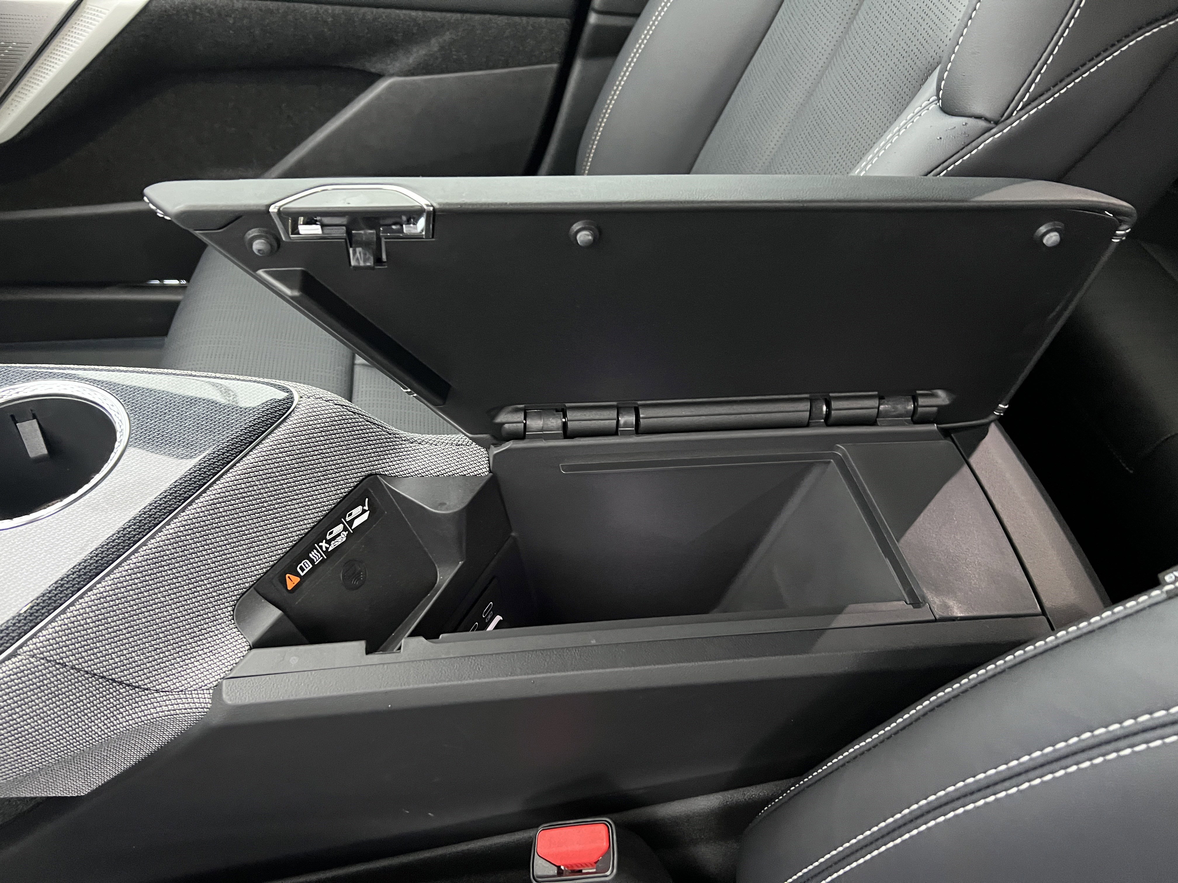 New 2025 Cadillac Optiq Sport 2 image 26