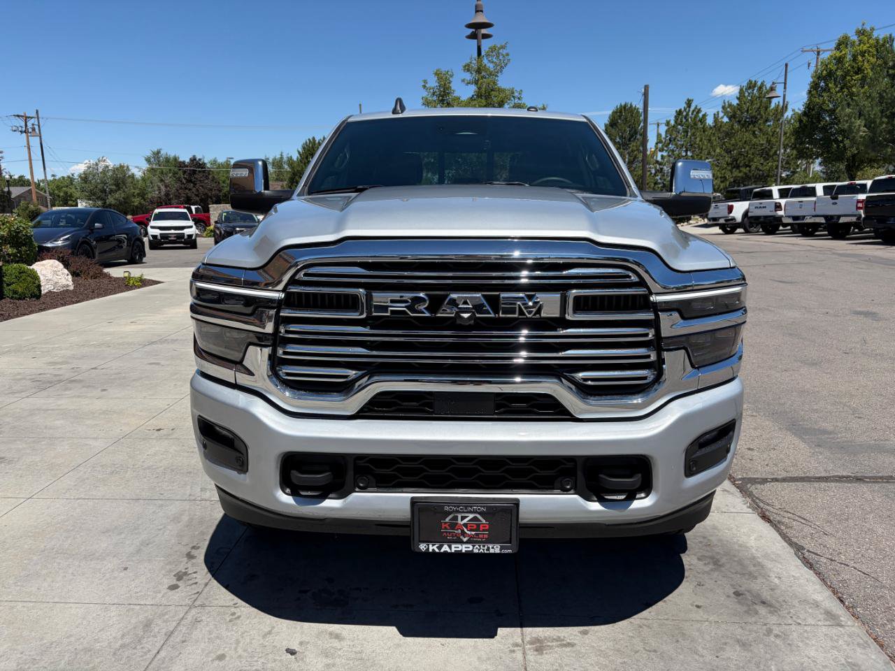 Used 2026 RAM 2500 Laramie AWD/4WD image 8