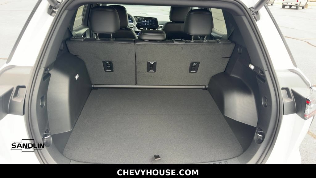 New 2027 Chevrolet Equinox LT w/ Convenience Package II FWD image 23