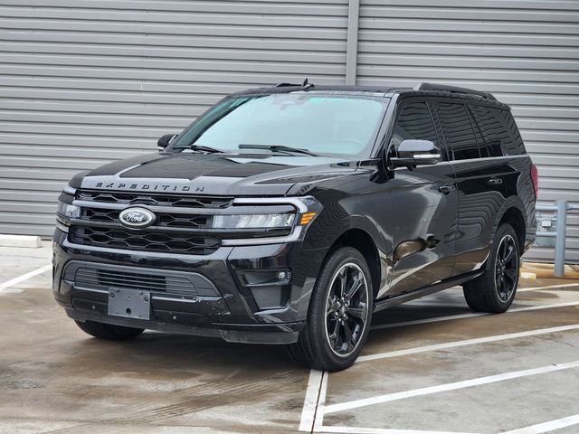 Used 2023 Ford Expedition Limited RWD image 3