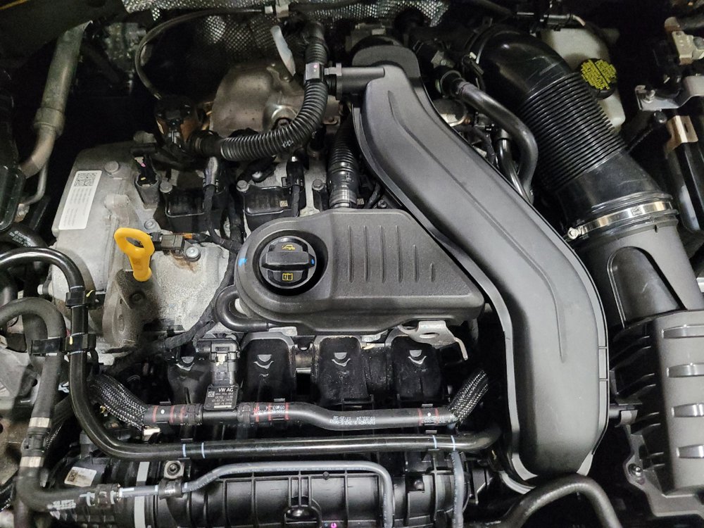 Used 2025 Volkswagen Jetta SE FWD image 30