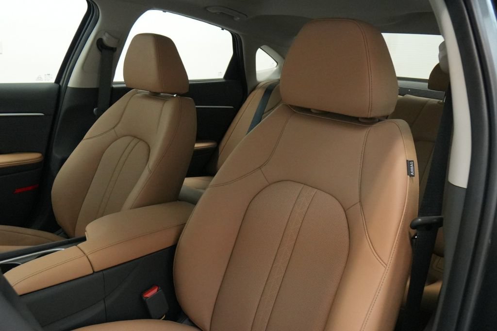New 2025 Hyundai Sonata Limited FWD image 28