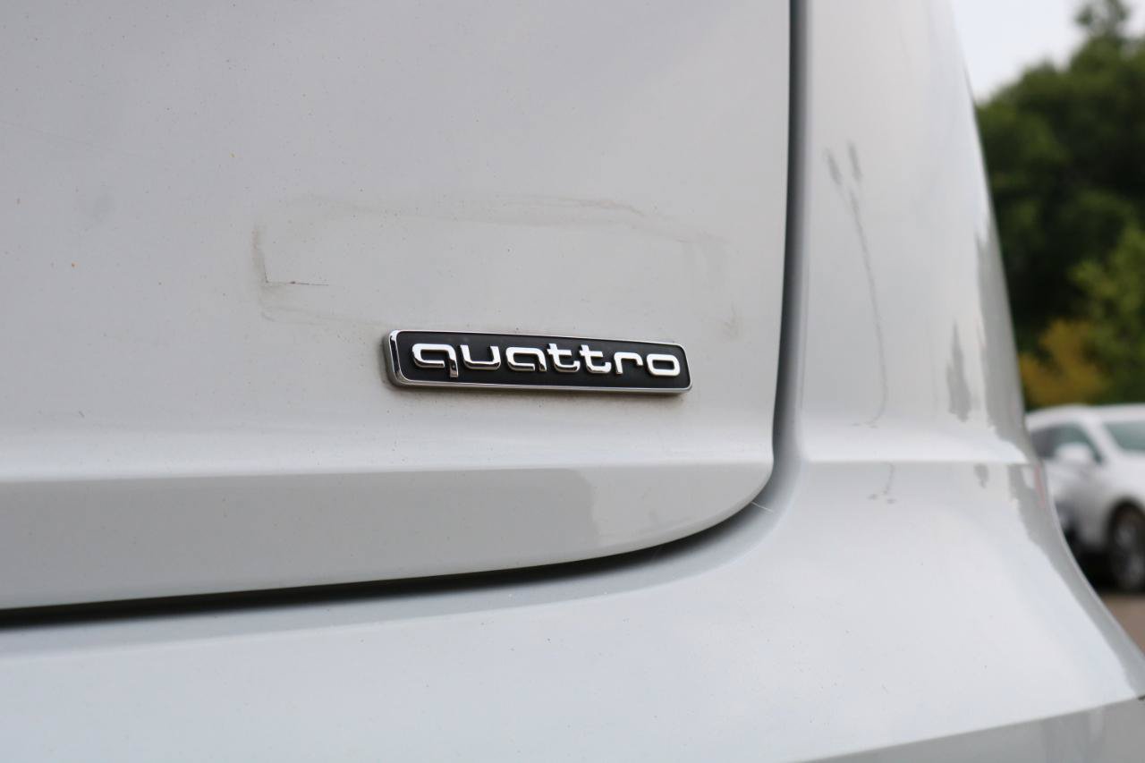 Used 2019 Audi Q8 Premium Plus w/ Premium Plus AWD/4WD image 18