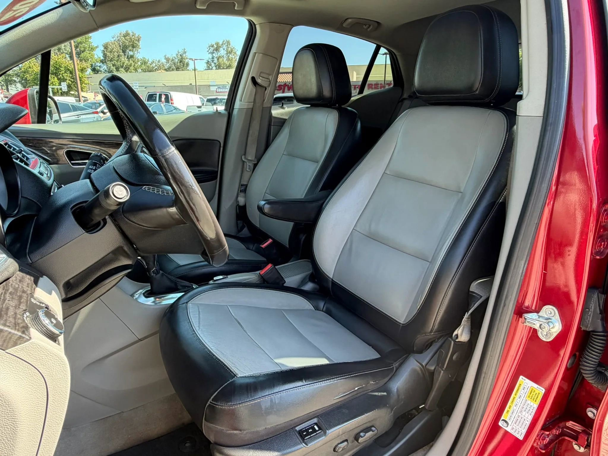 Used 2015 Buick Encore Premium FWD image 10