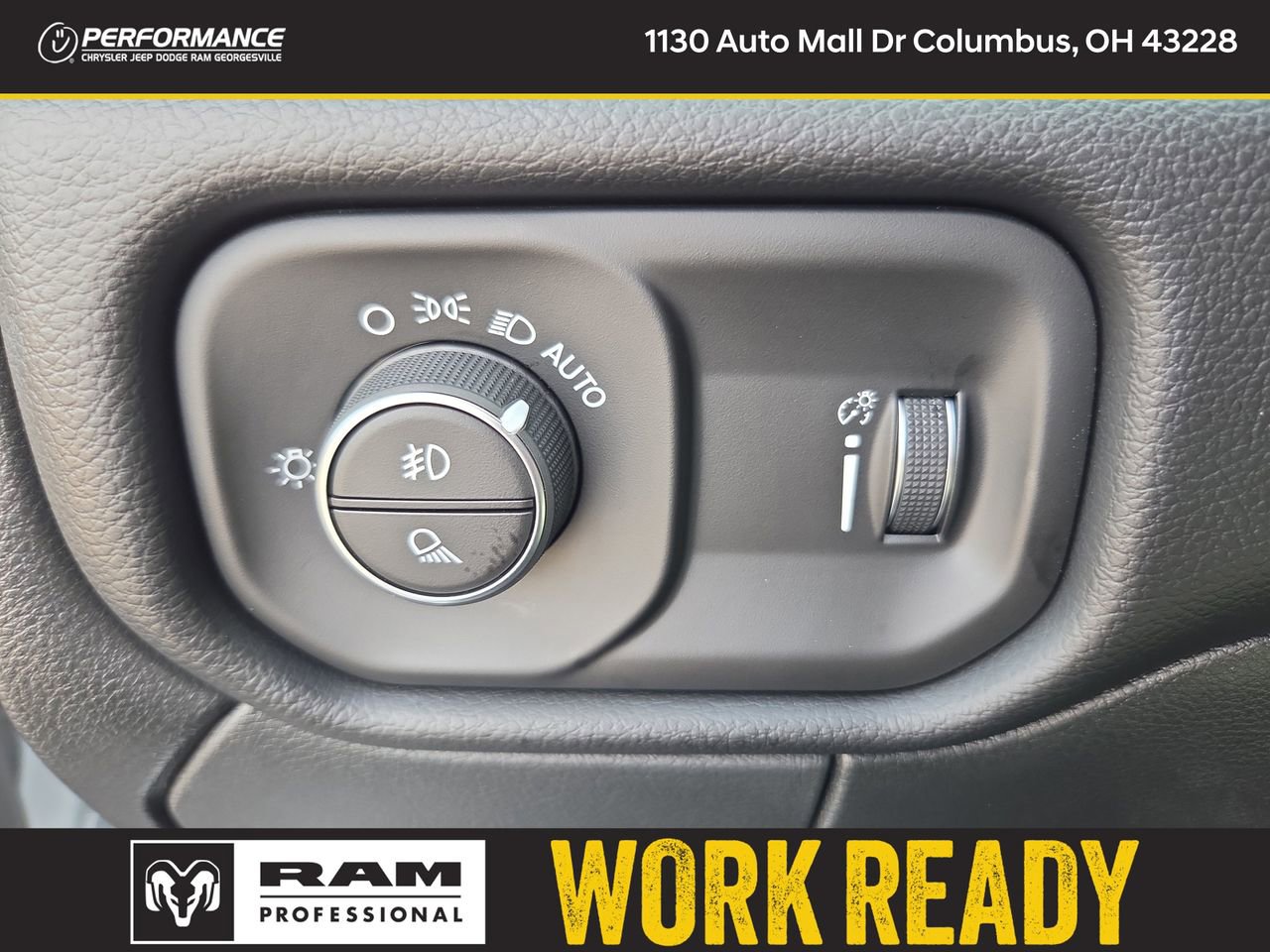 New 2026 RAM 2500 Big Horn AWD/4WD image 32