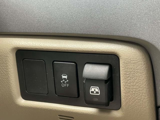 Used 2010 Toyota Tundra Limited RWD image 32