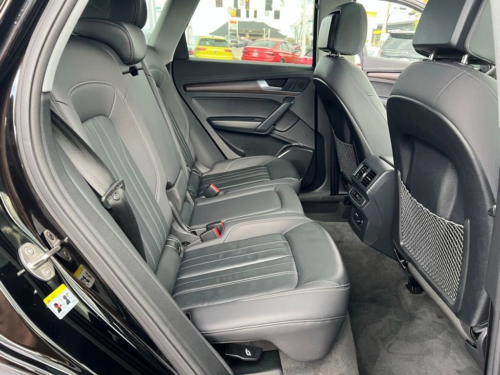 Used 2023 Audi Q5 2.0T Premium w/ Convenience Package image 37
