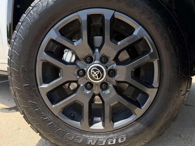 Used 2024 Toyota Sequoia Platinum AWD/4WD image 11