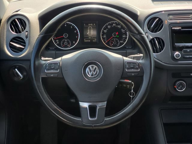 Used 2014 Volkswagen Tiguan S image 28
