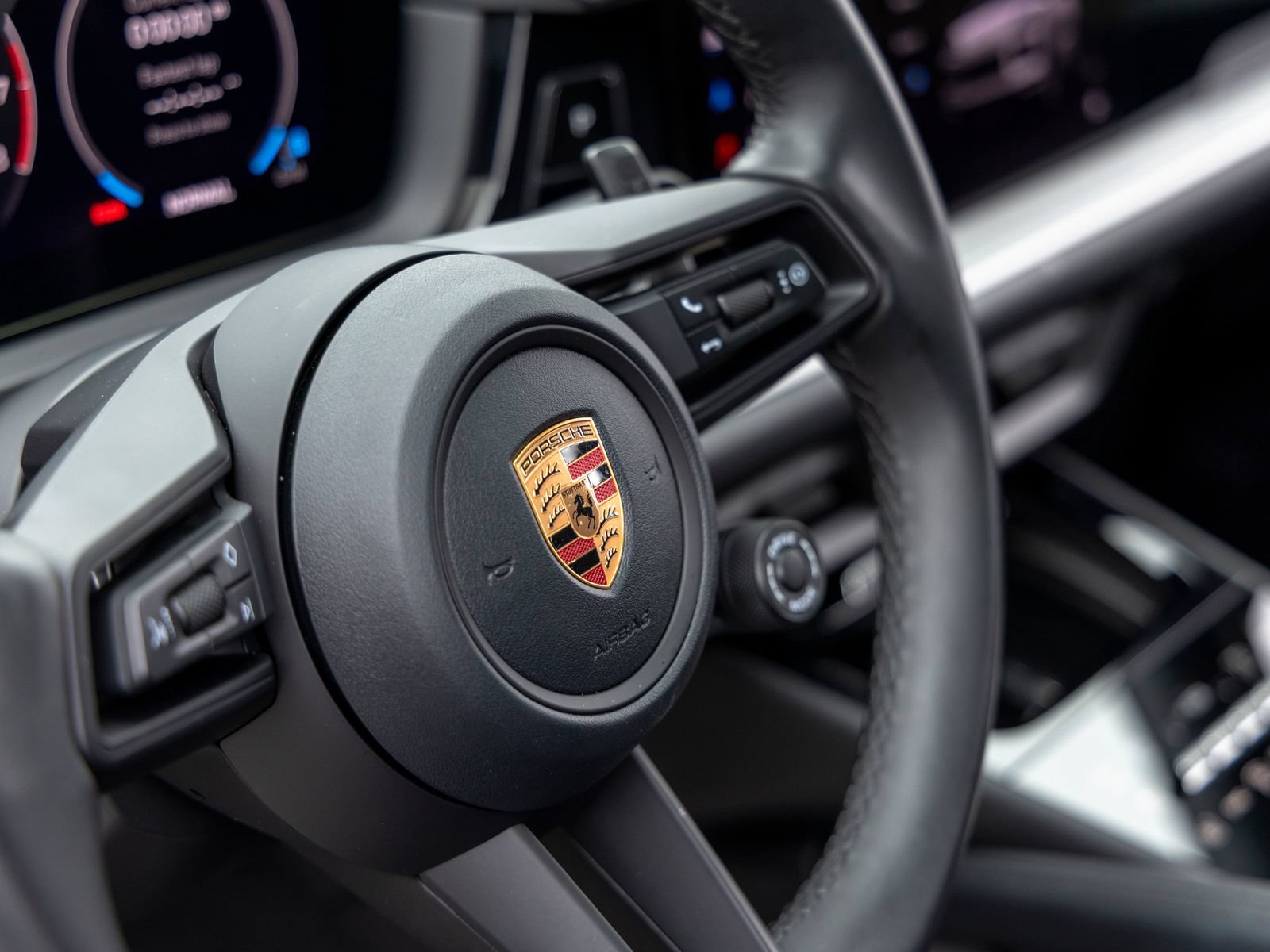 Certified 2026 Porsche Cayenne Coupe AWD/4WD image 39