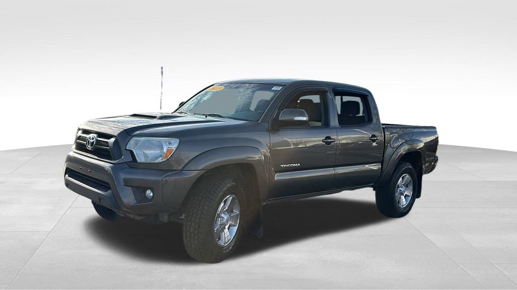 Used 2015 Toyota Tacoma Base image 3