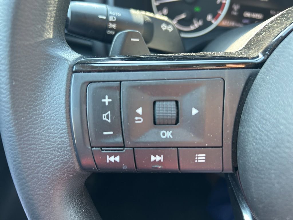 Certified 2021 Nissan Rogue SV image 16