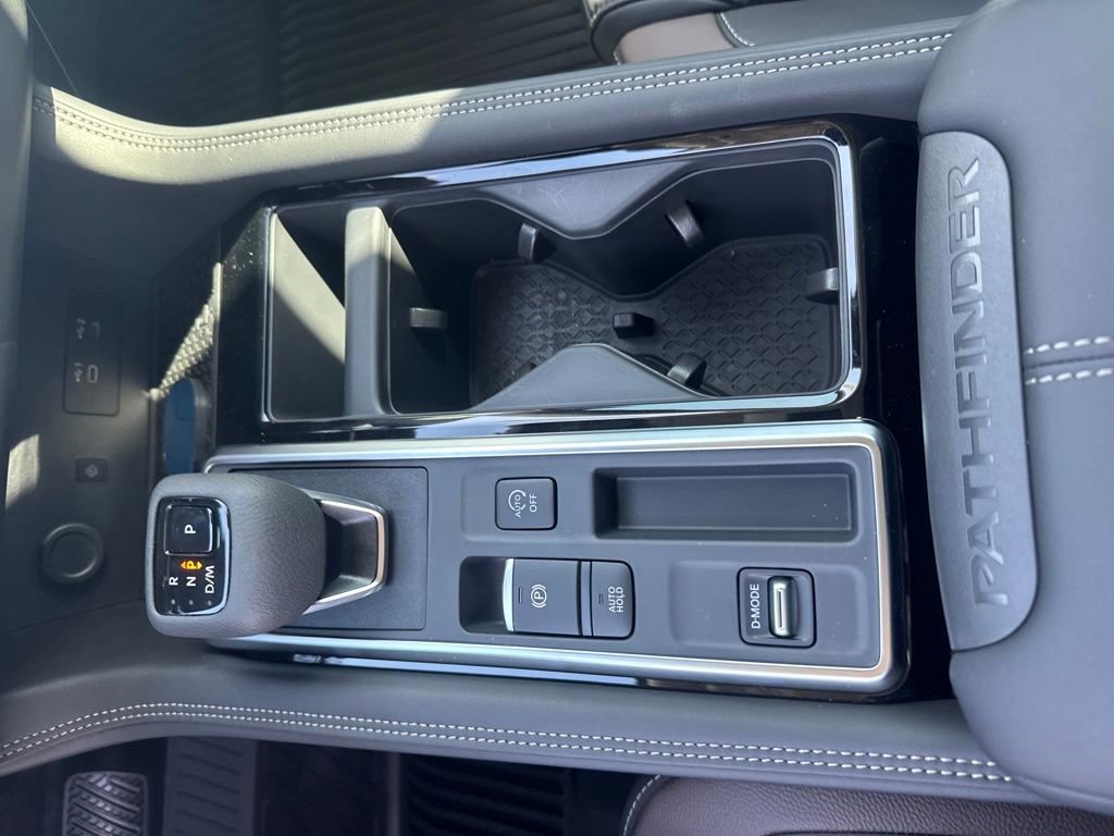 New 2026 Nissan Pathfinder Platinum FWD image 27