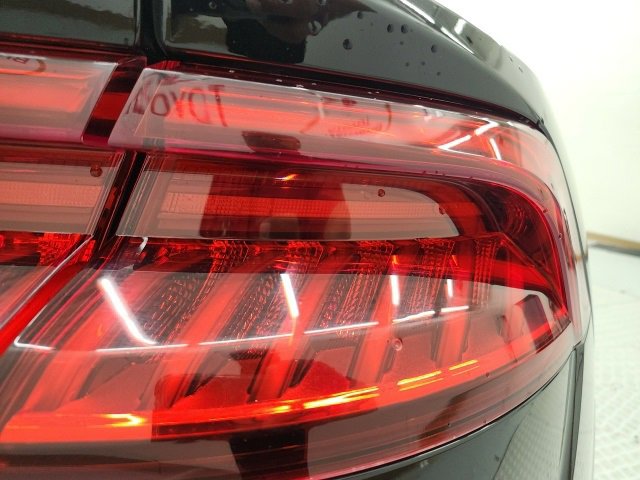 Used 2019 Audi Q8 Prestige image 26