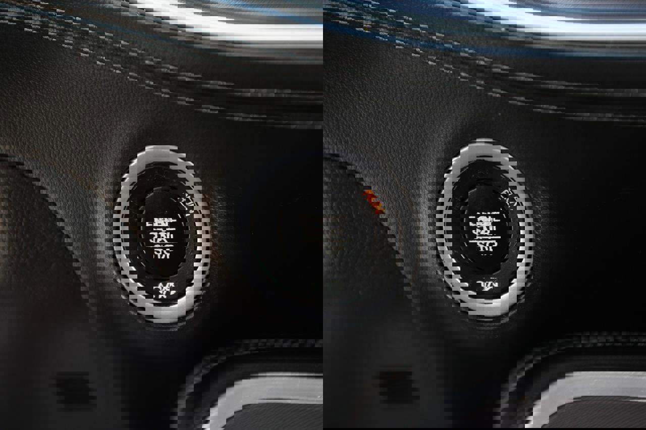 Used 2021 Dodge Challenger GT w/ Plus Package image 27