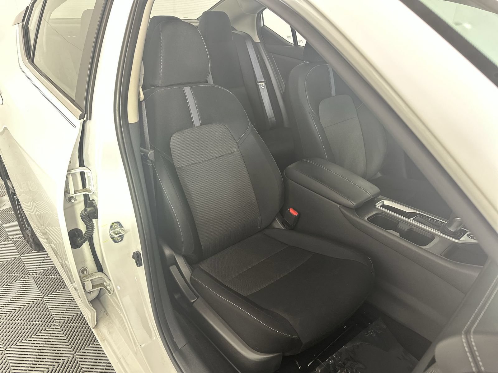 Certified 2024 Nissan Sentra SV FWD image 27