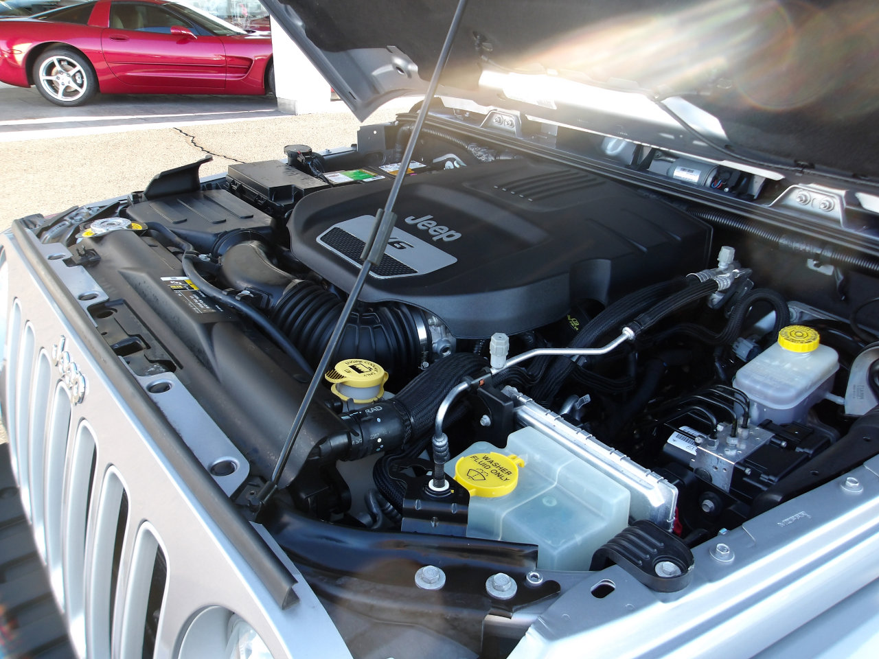 Used 2018 Jeep Wrangler Unlimited Sahara image 23